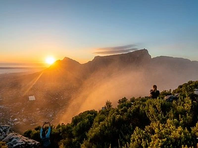 Guided Lion's Head sunrise hike in Cape Town